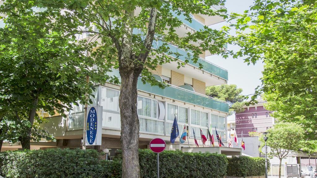 Hotel Modenese Riccione Exterior foto